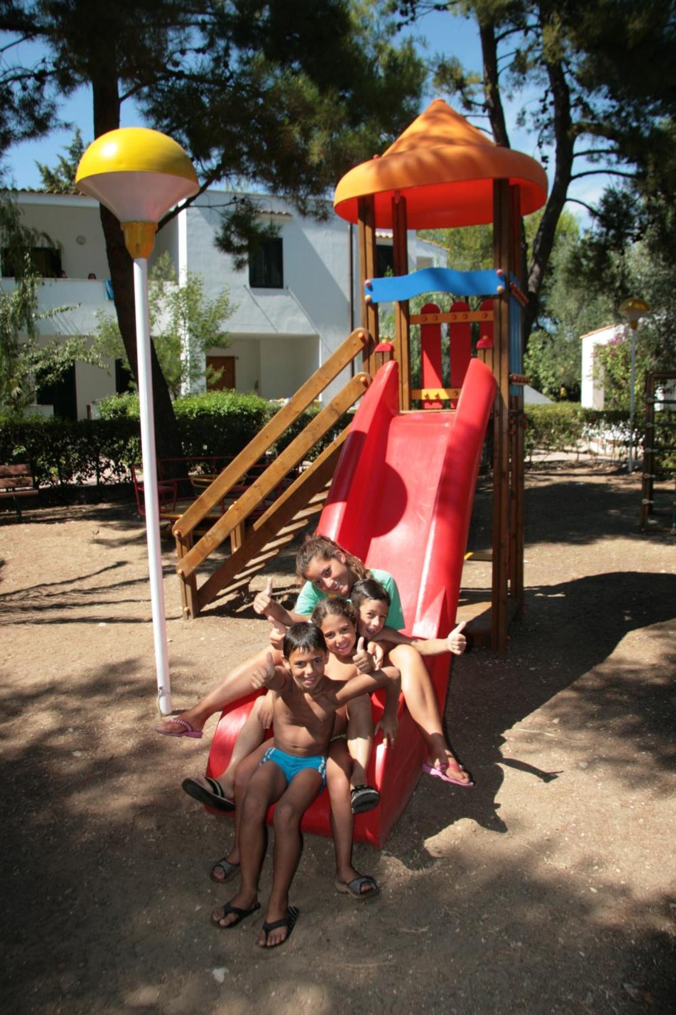 Villaggio Turistico Residence Delfino Vieste Extérieur photo