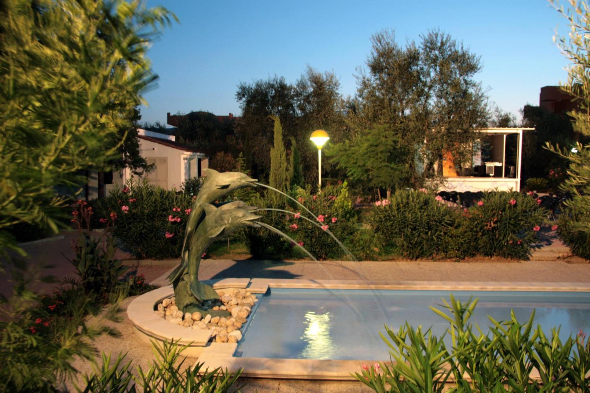 Villaggio Turistico Residence Delfino Vieste Extérieur photo