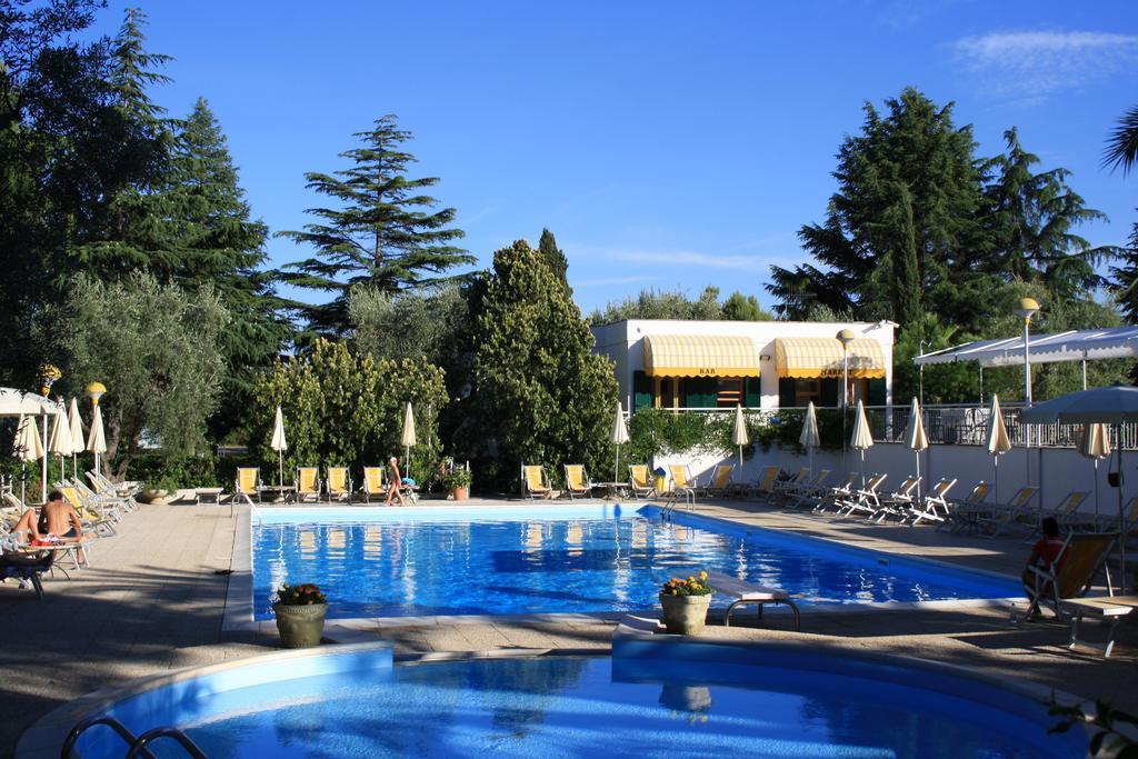 Villaggio Turistico Residence Delfino Vieste Extérieur photo