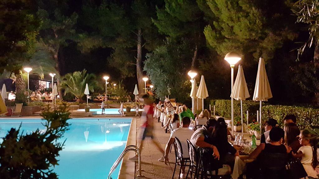 Villaggio Turistico Residence Delfino Vieste Extérieur photo
