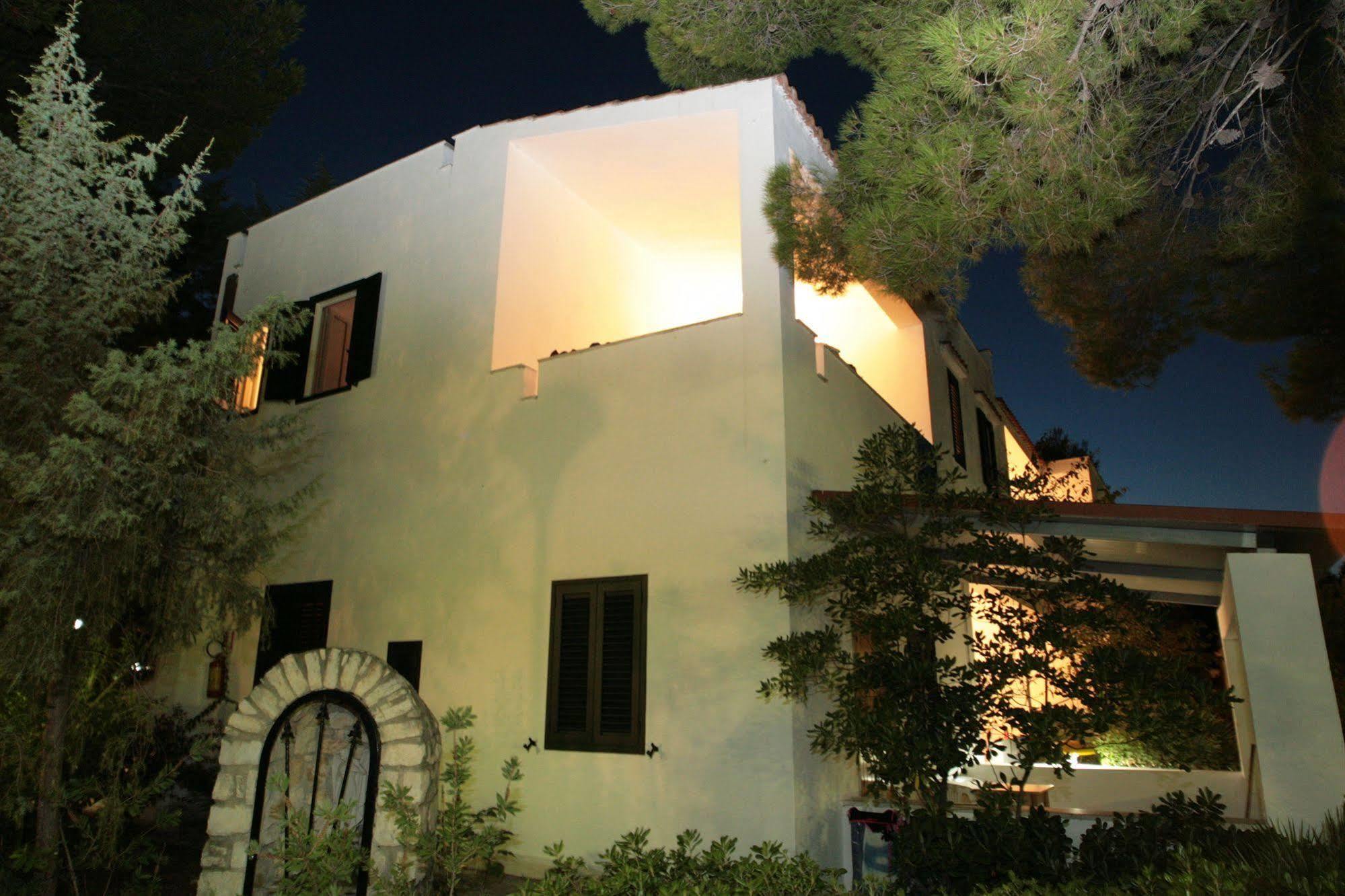 Villaggio Turistico Residence Delfino Vieste Extérieur photo